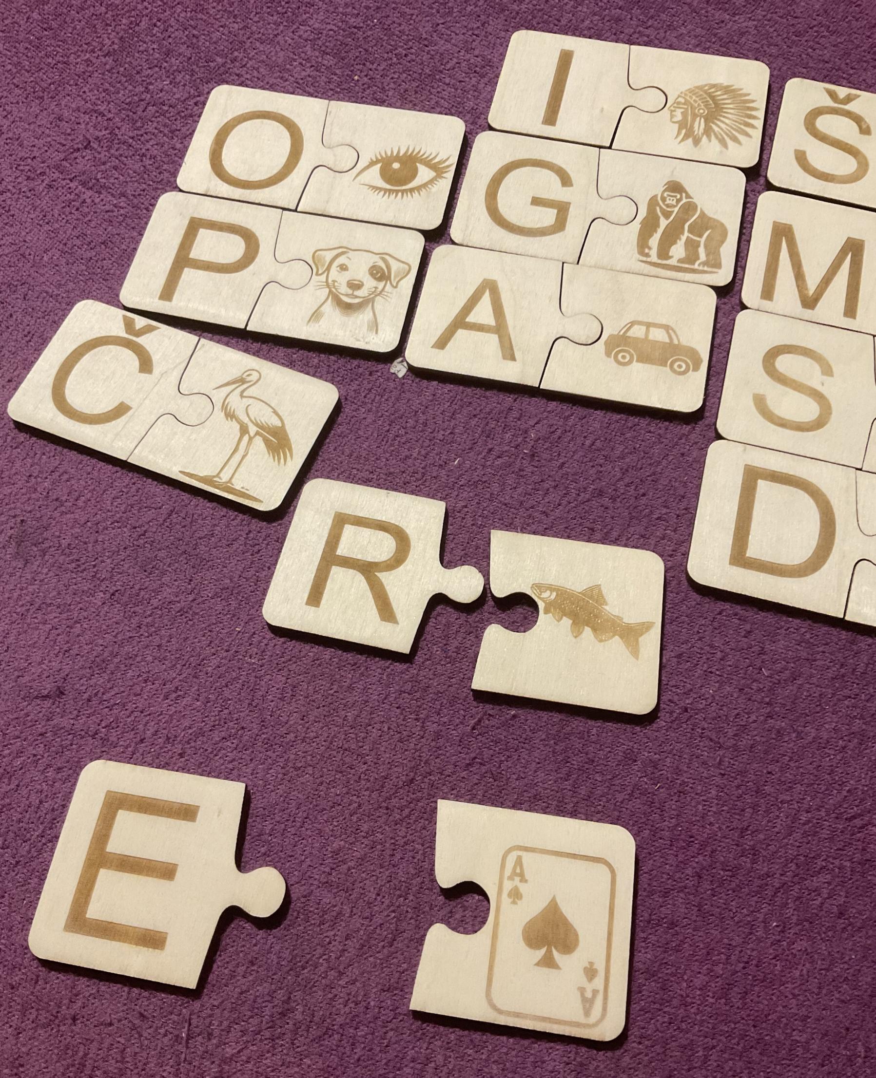 Hravá puzzle abeceda