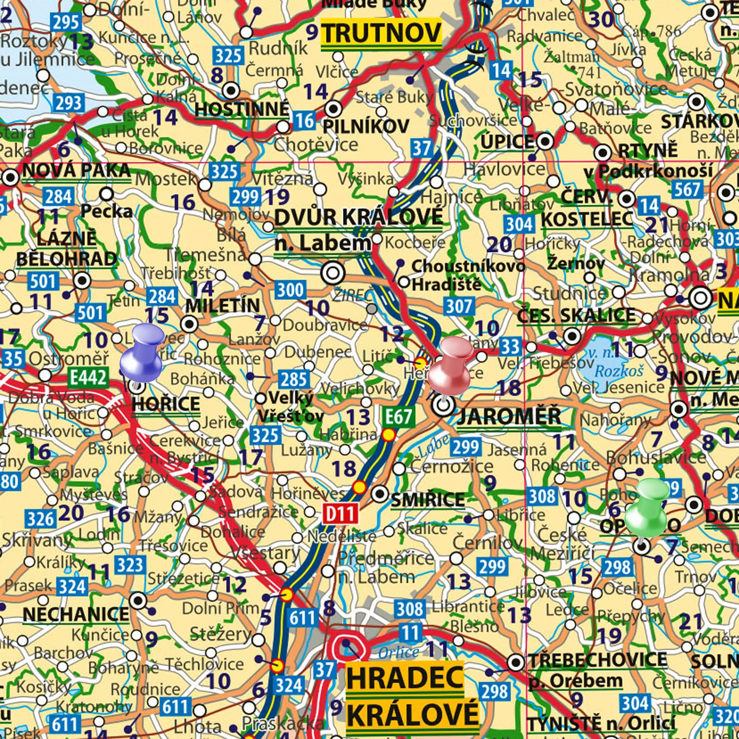 ČR - administrativní a silniční mapa připínací