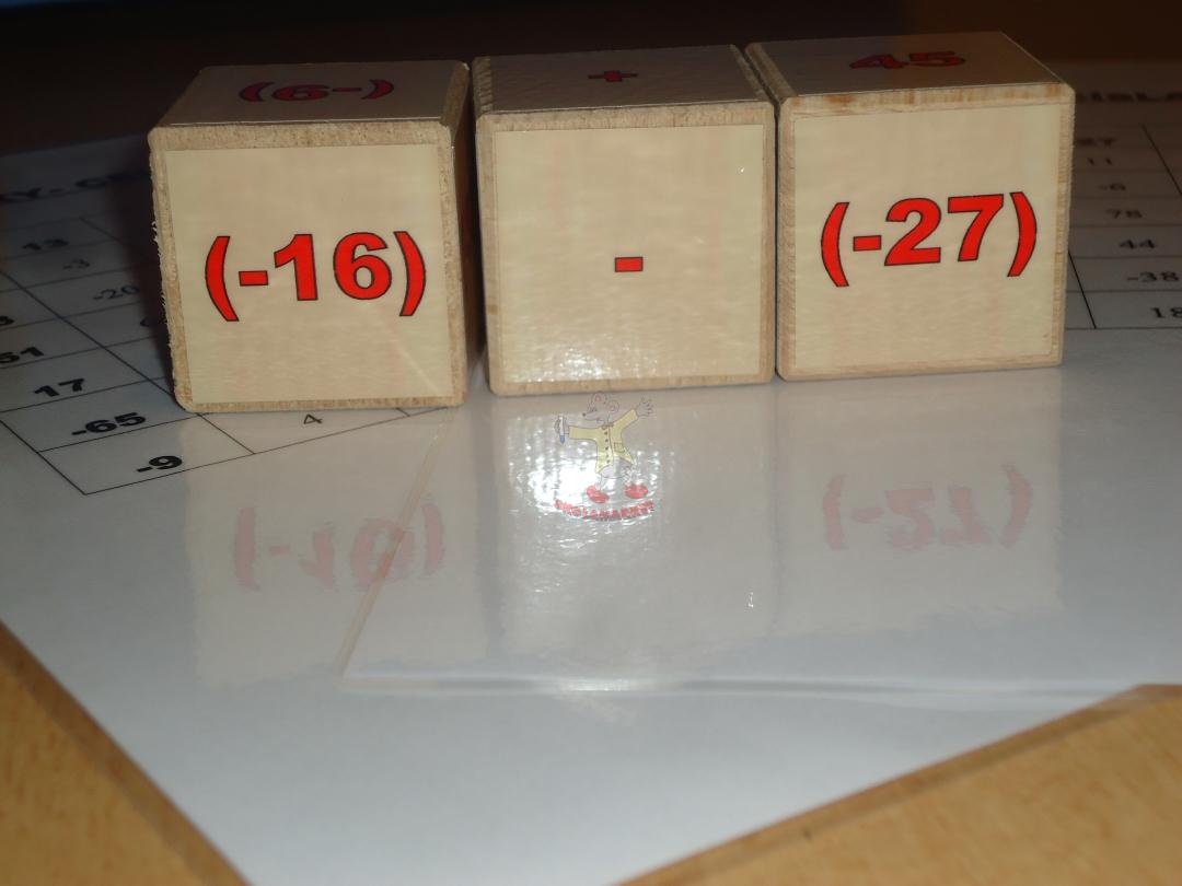 Celá čísla - dřevěné  kostky