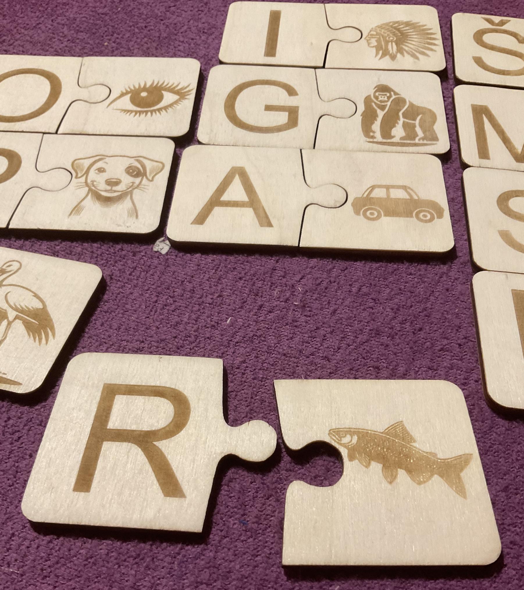 Hravá puzzle abeceda