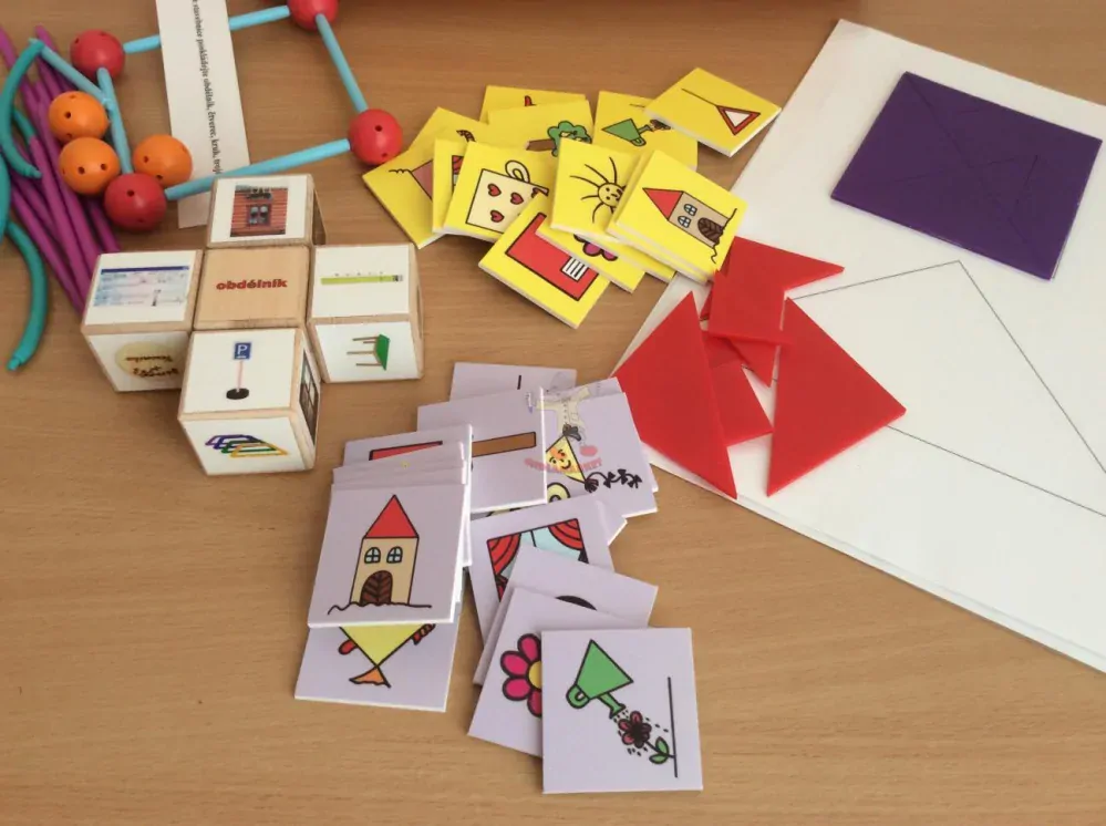 Procvičuj s Luckou - geometrické tvary