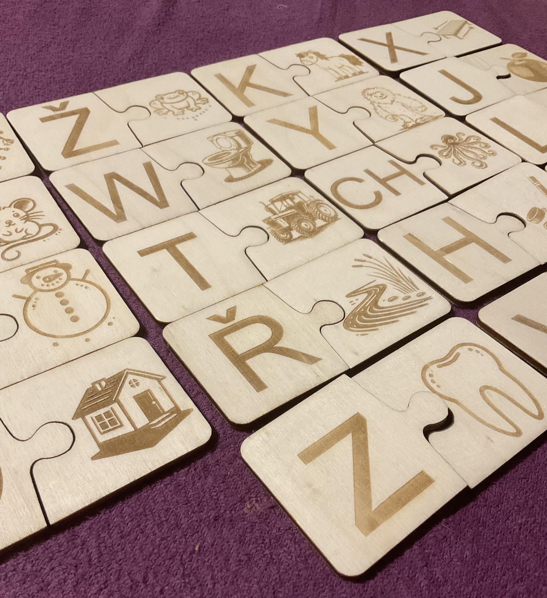 Hravá puzzle abeceda